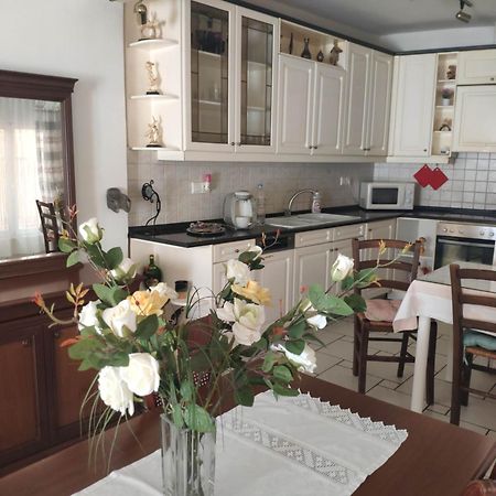 Sunny Central New Classic House Heraklion  Bagian luar foto